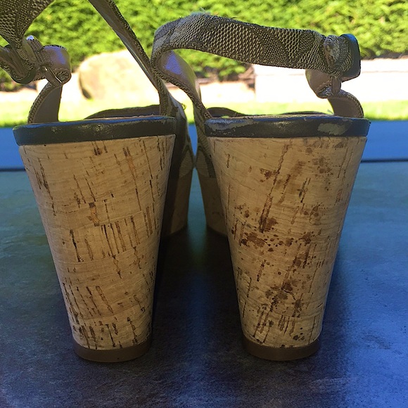 COACH New York Ferry Platform Wedge Open Toe Sandals w/logo throughout - Size 8B - Picture 9 of 17